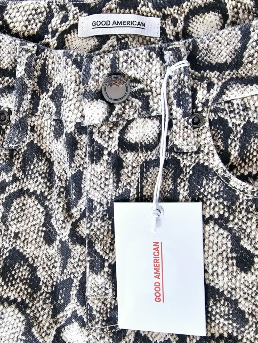 😍 NWT 😍 Good American Good Legs Snake Jeans, Size 2 - Picture 4 of 8